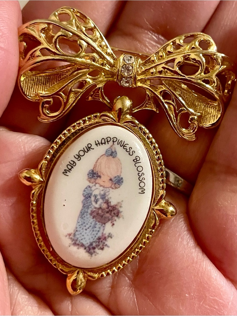 Vintage Precious Moments Gold Bow Brooch with Pastel Cameo Girl